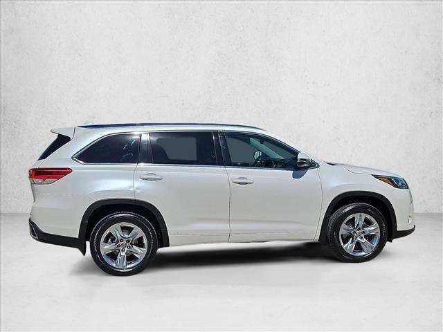 used 2018 Toyota Highlander car, priced at $22,491