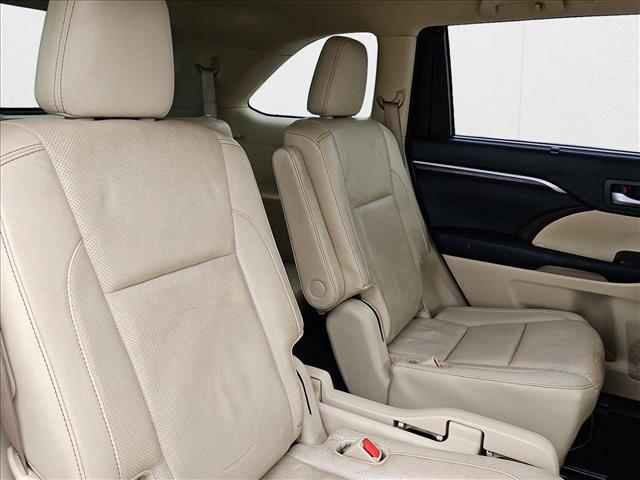 used 2015 Toyota Highlander car, priced at $16,398