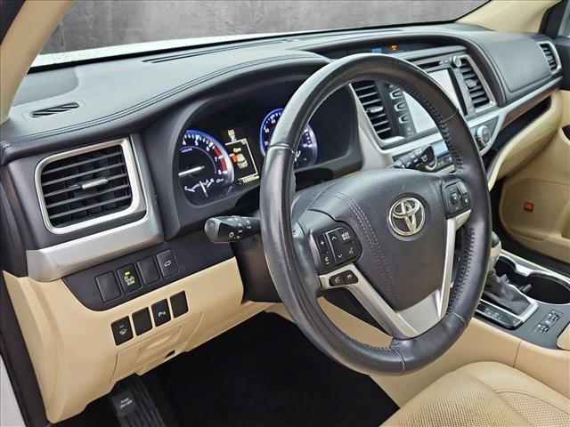 used 2015 Toyota Highlander car, priced at $17,991