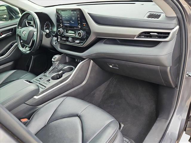 used 2022 Toyota Highlander car, priced at $31,965