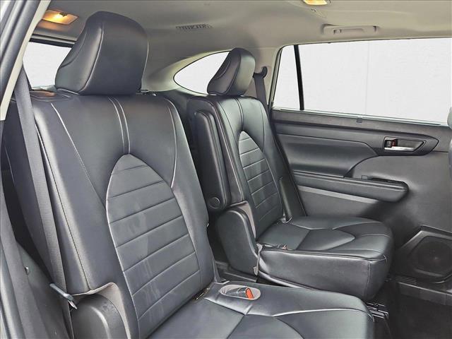 used 2022 Toyota Highlander car, priced at $31,965