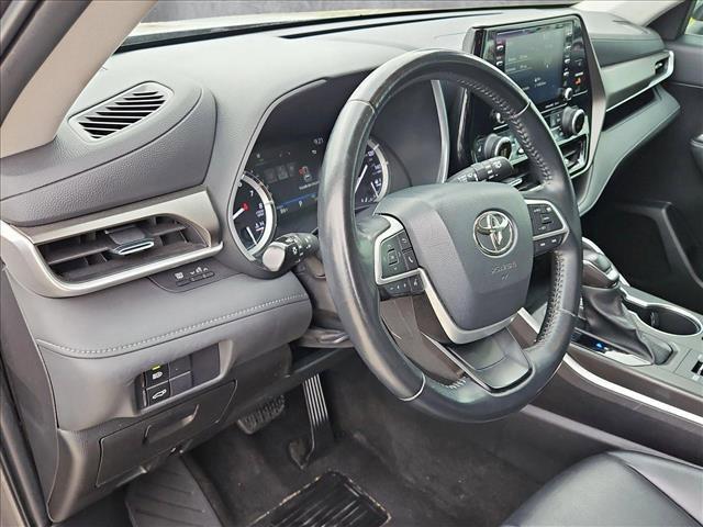 used 2022 Toyota Highlander car, priced at $33,991