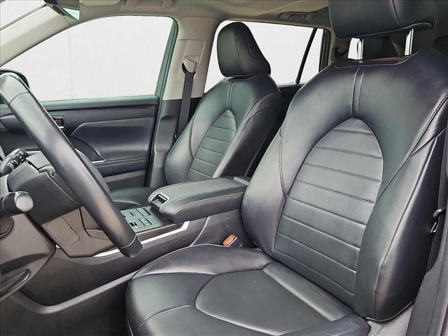 used 2022 Toyota Highlander car, priced at $31,965