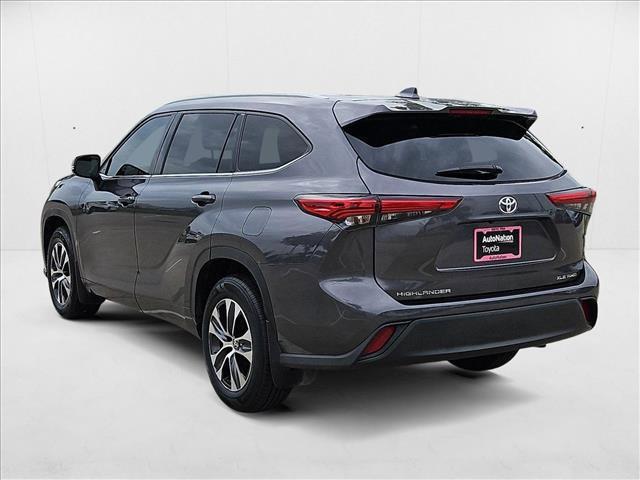 used 2022 Toyota Highlander car, priced at $31,965