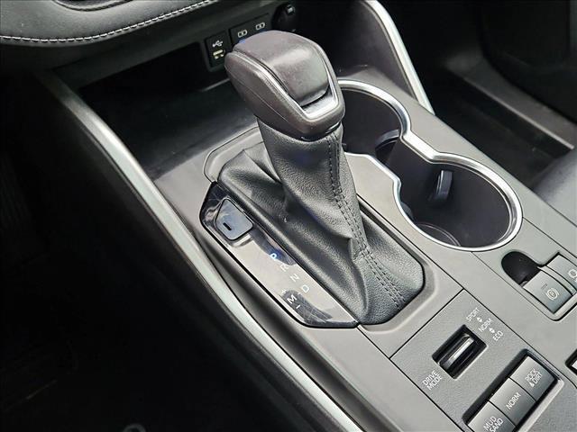 used 2022 Toyota Highlander car, priced at $31,965