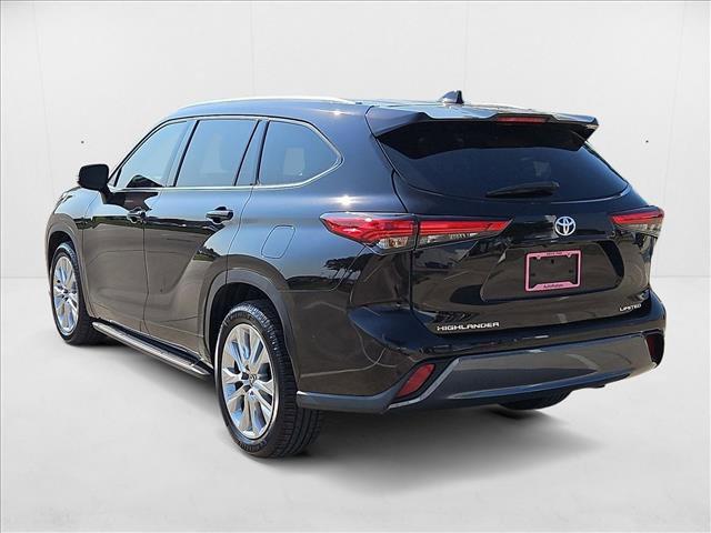 used 2021 Toyota Highlander car, priced at $34,771