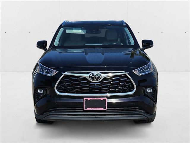 used 2021 Toyota Highlander car, priced at $34,771