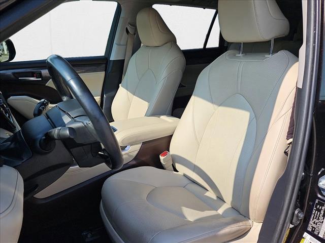 used 2021 Toyota Highlander car, priced at $34,771