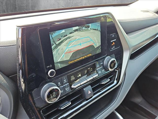 used 2024 Toyota Highlander car, priced at $37,991