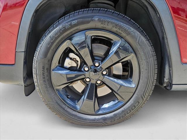 used 2019 Jeep Cherokee car, priced at $17,401