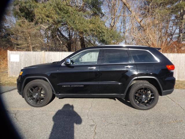 used 2017 Jeep Grand Cherokee car, priced at $17,490