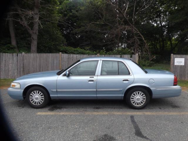 used 2008 Mercury Grand Marquis car, priced at $4,995