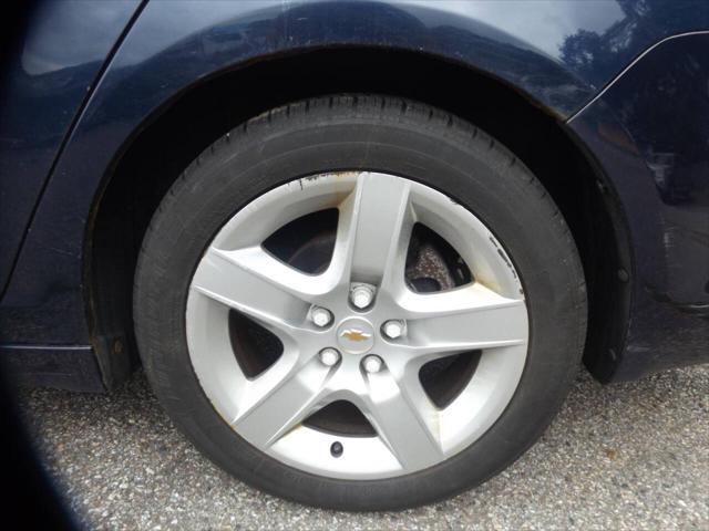 used 2011 Chevrolet Malibu car, priced at $5,995