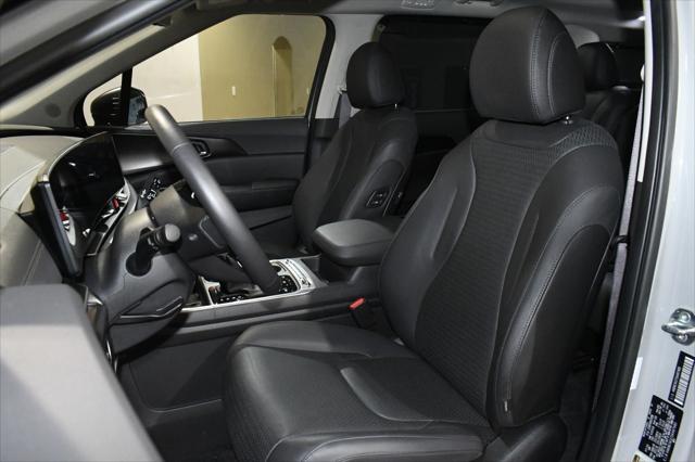 used 2025 Kia Carnival car, priced at $45,978