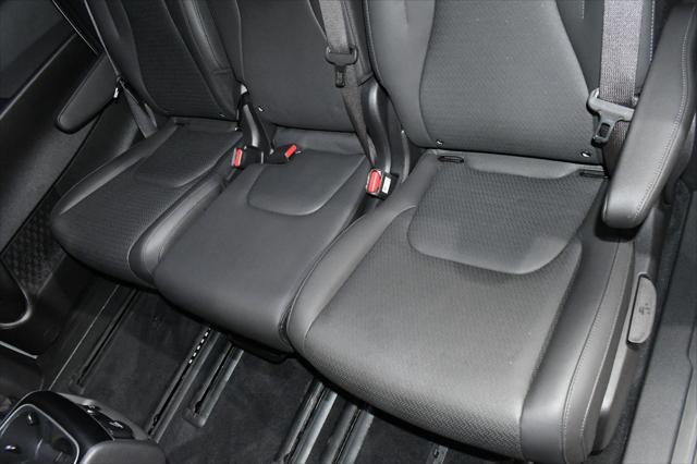 used 2025 Kia Carnival car, priced at $45,978