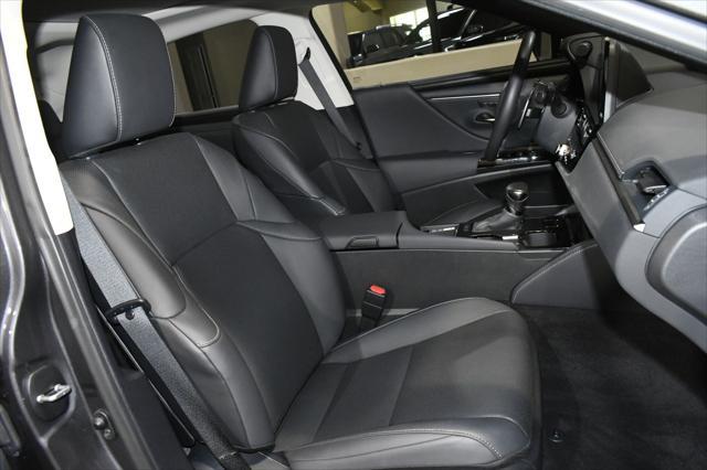 used 2024 Lexus ES 350 car, priced at $38,978