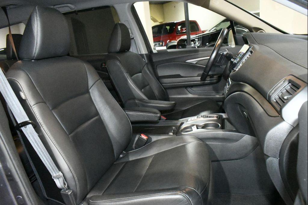 used 2022 Honda Pilot car, priced at $30,978