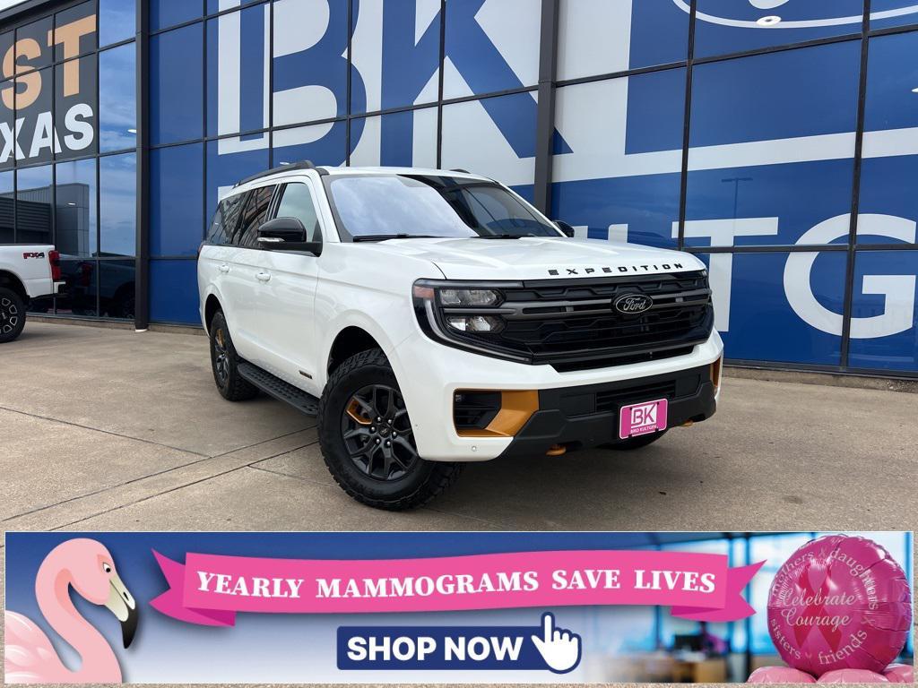 new 2025 Ford Expedition car, priced at $83,945