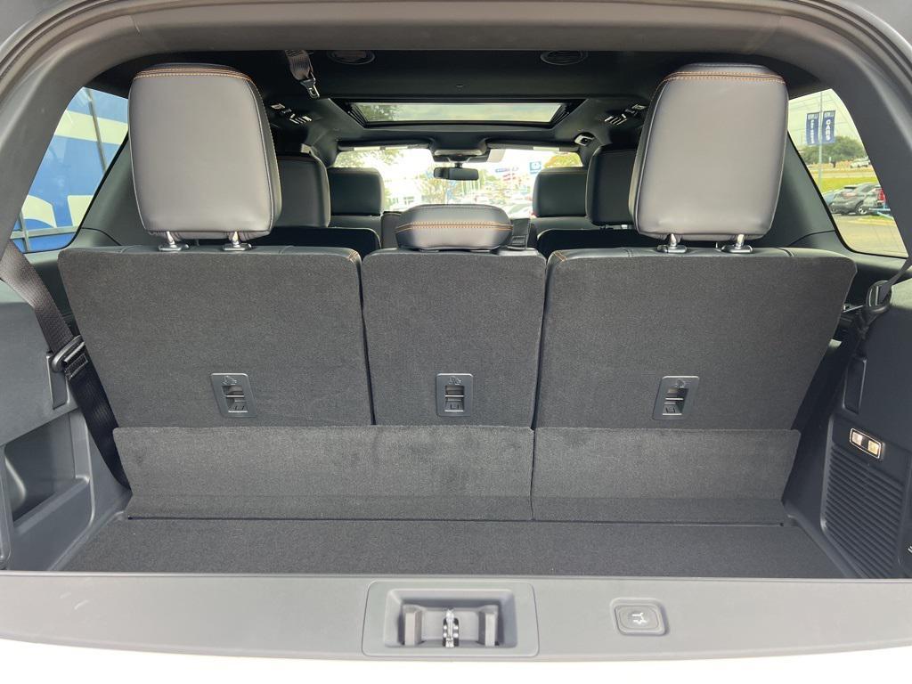 new 2025 Ford Expedition car, priced at $83,945