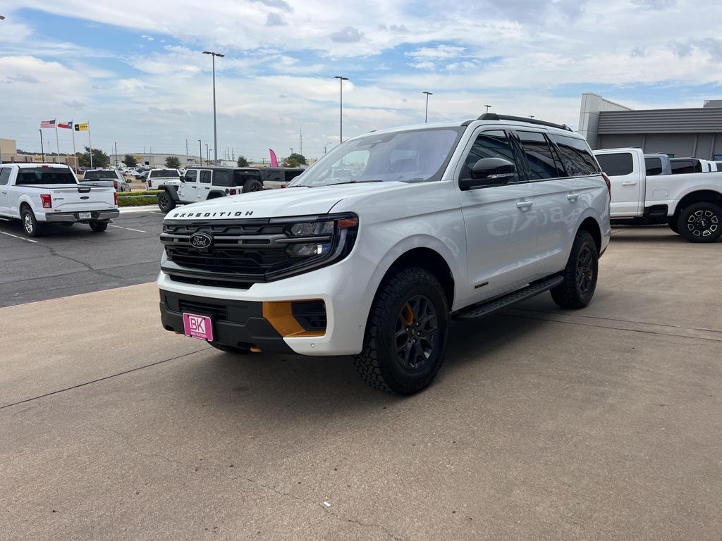 new 2025 Ford Expedition car, priced at $83,945