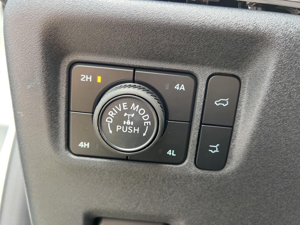 new 2025 Ford Expedition car, priced at $83,945