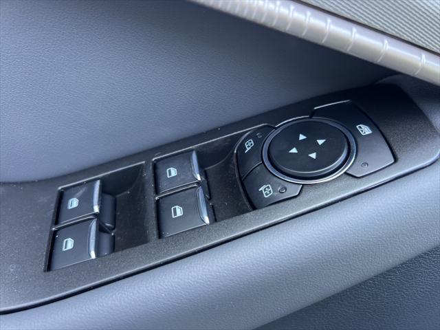 new 2025 Ford Explorer car, priced at $40,503