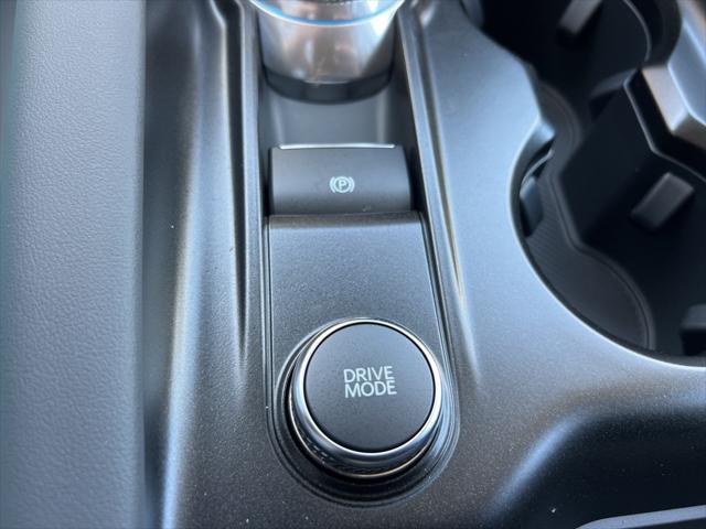 new 2025 Ford Explorer car, priced at $40,503
