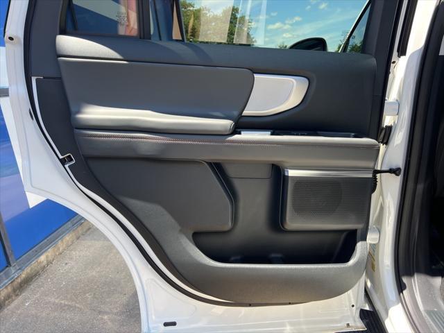 new 2025 Ford Expedition car, priced at $69,205