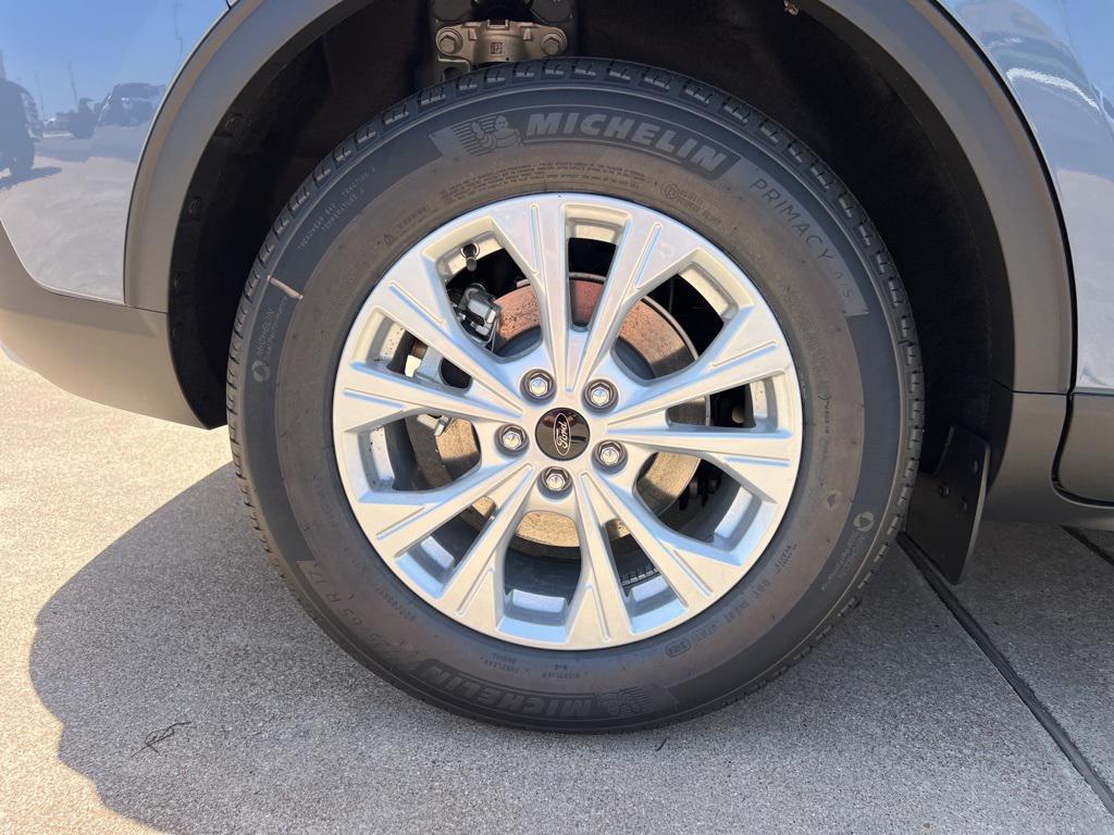 new 2025 Ford Escape car, priced at $28,654