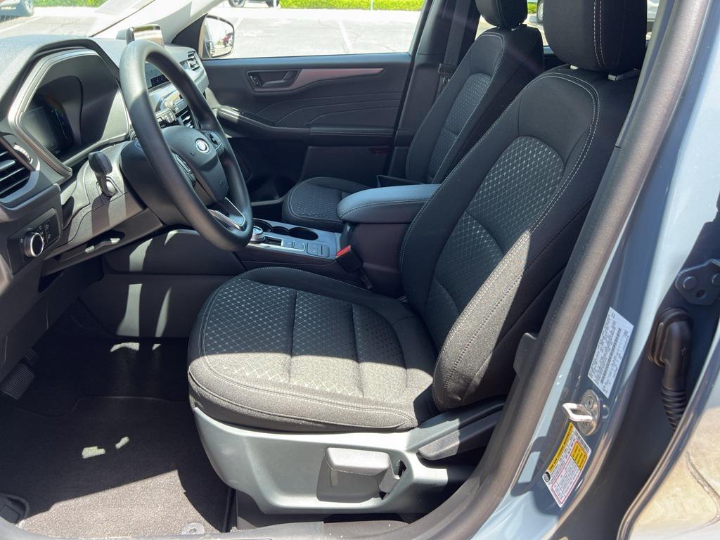 new 2025 Ford Escape car, priced at $28,654