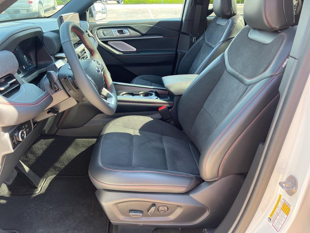 new 2025 Ford Explorer car, priced at $61,554