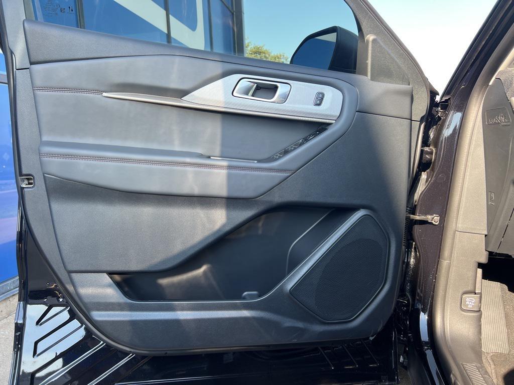 new 2025 Ford Explorer car, priced at $44,964