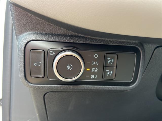 new 2025 Ford Explorer car, priced at $46,404