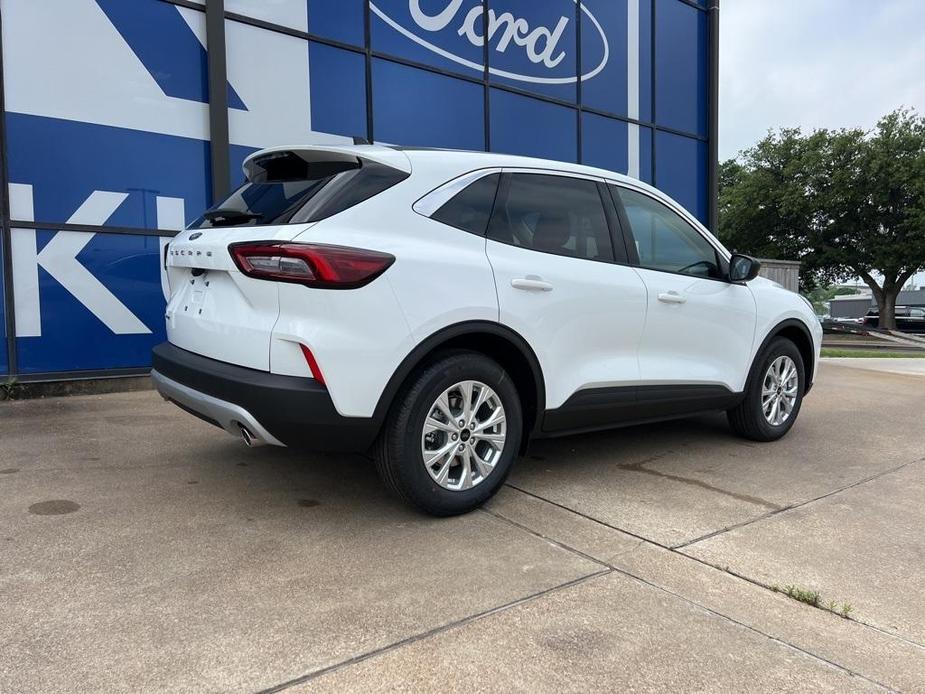 new 2024 Ford Escape car, priced at $29,999