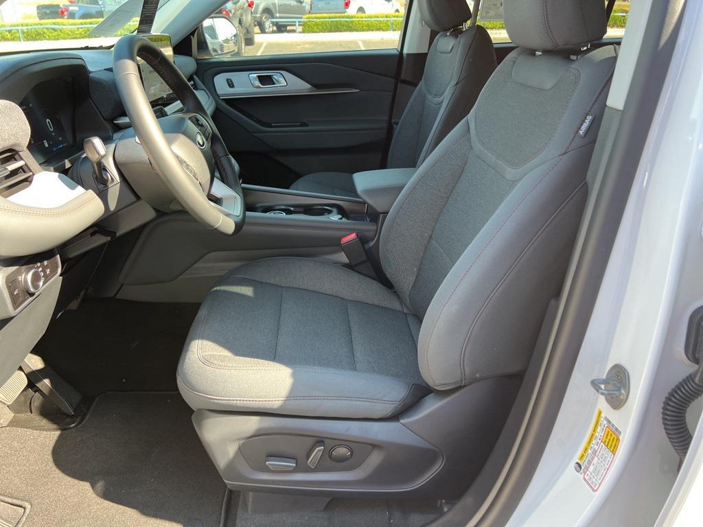 new 2025 Ford Explorer car, priced at $42,239
