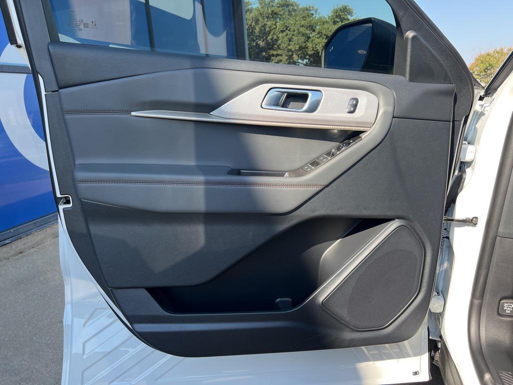 new 2025 Ford Explorer car, priced at $42,239