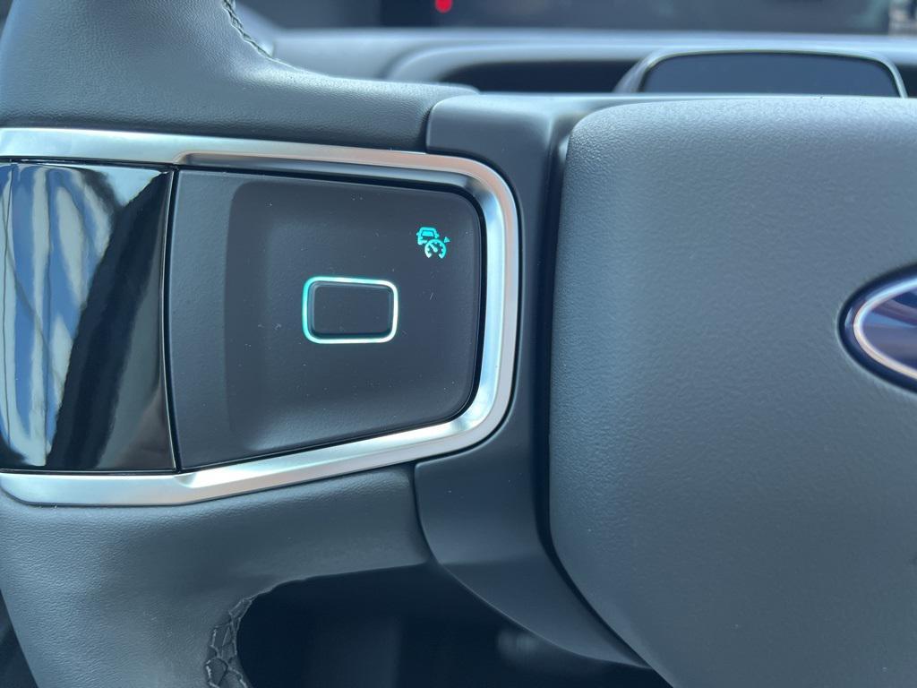 new 2025 Ford Expedition car, priced at $71,335