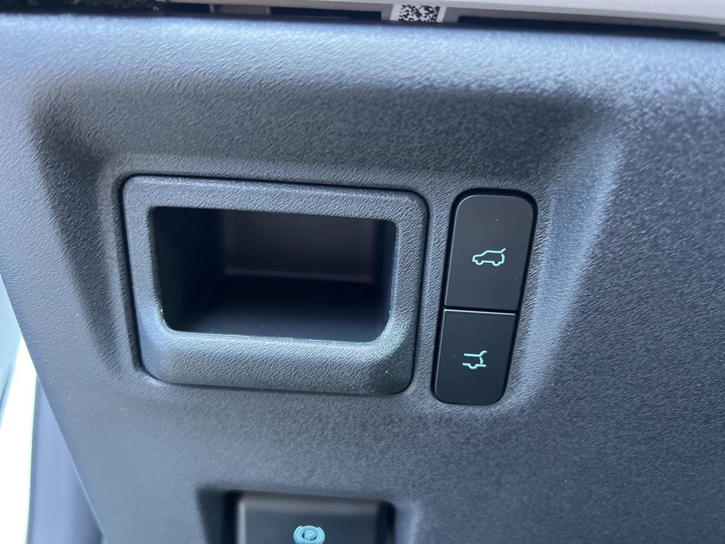 new 2025 Ford Expedition car, priced at $71,335