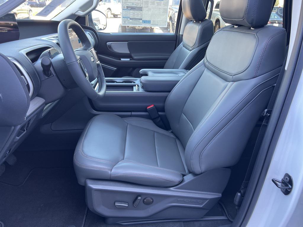 new 2025 Ford Expedition car, priced at $71,335