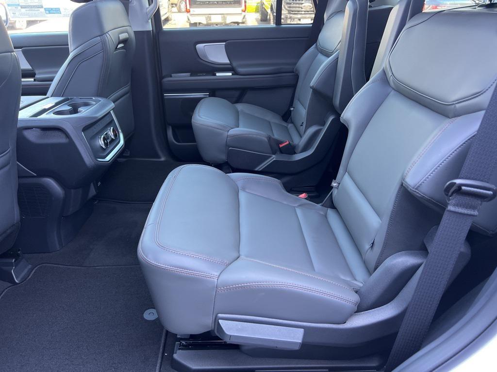 new 2025 Ford Expedition car, priced at $71,335