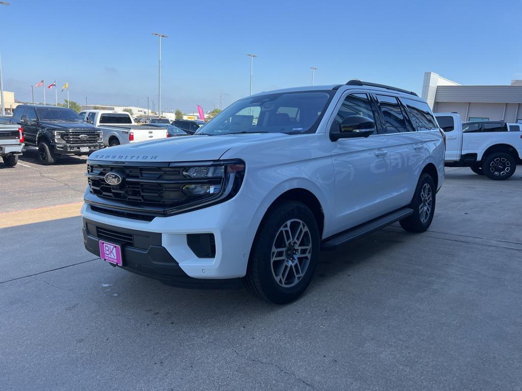 new 2025 Ford Expedition car, priced at $71,335