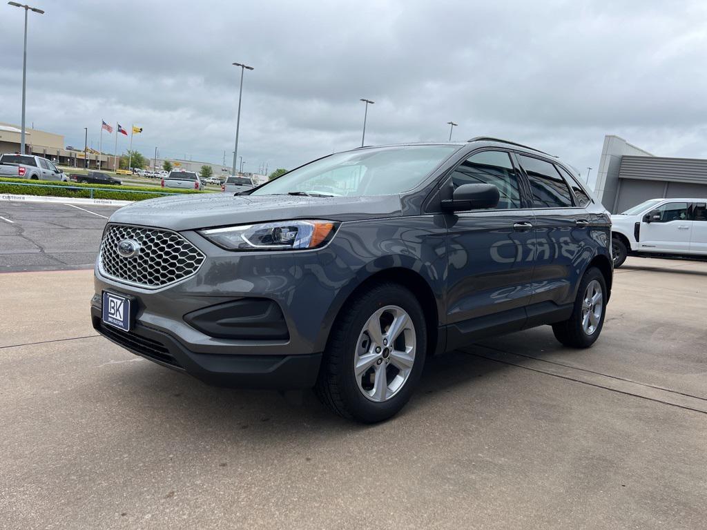 new 2024 Ford Edge car, priced at $33,319
