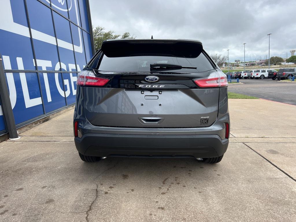 new 2024 Ford Edge car, priced at $33,319