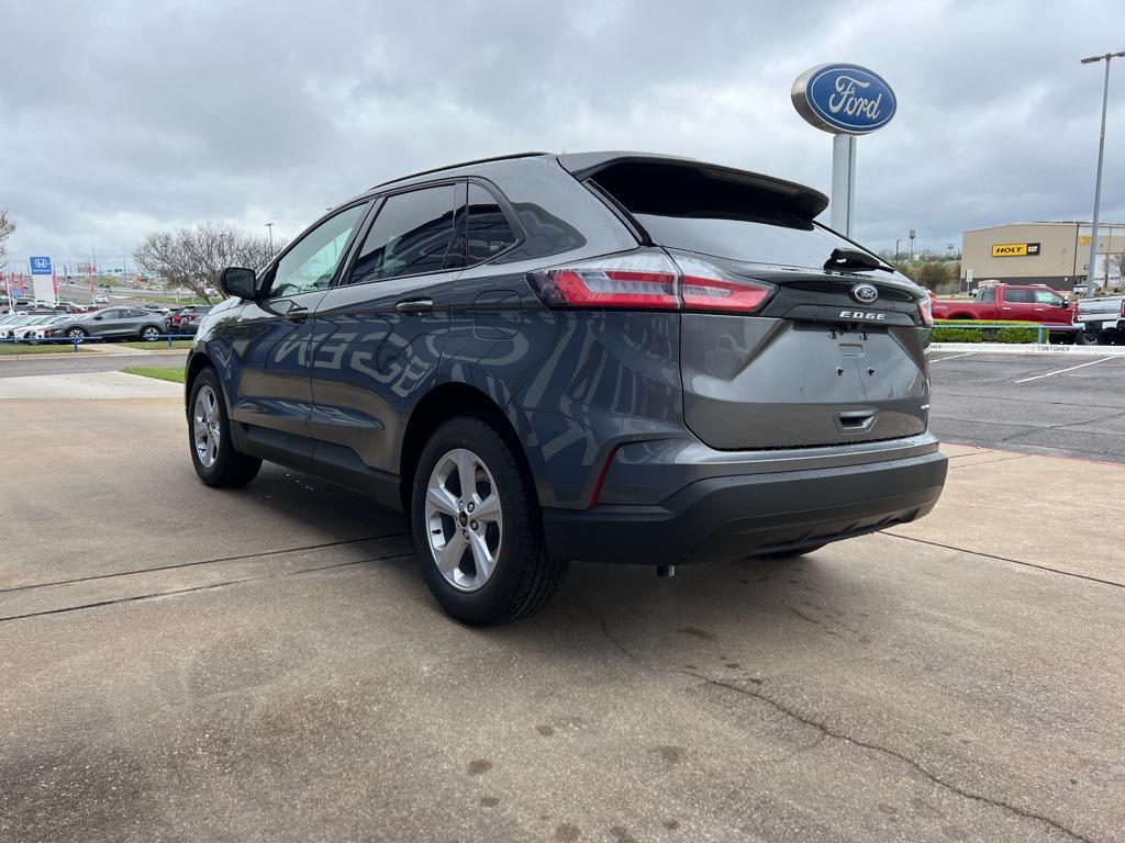 new 2024 Ford Edge car, priced at $33,319