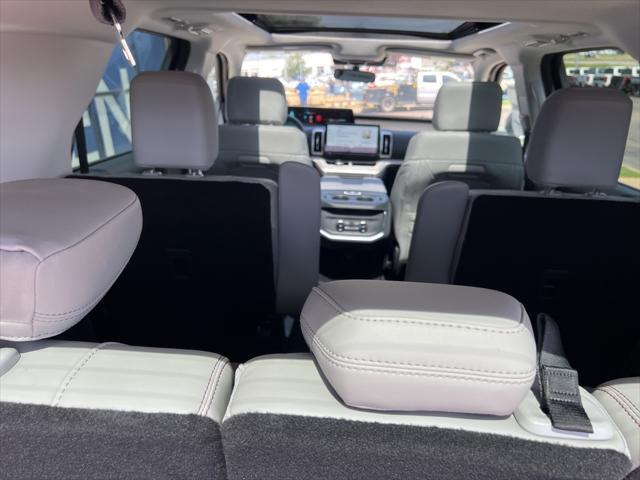 new 2025 Ford Expedition car, priced at $69,574