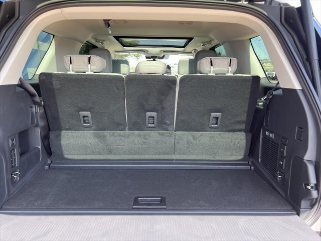 new 2025 Ford Expedition car, priced at $69,574