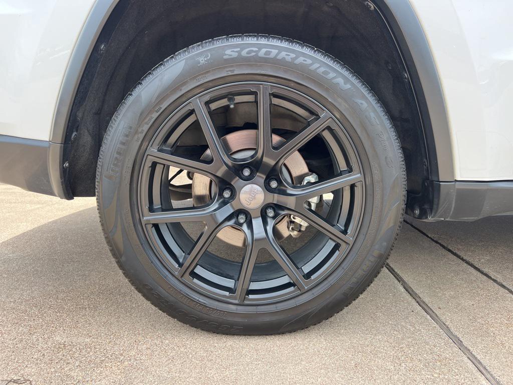 used 2021 Jeep Grand Cherokee car, priced at $18,976