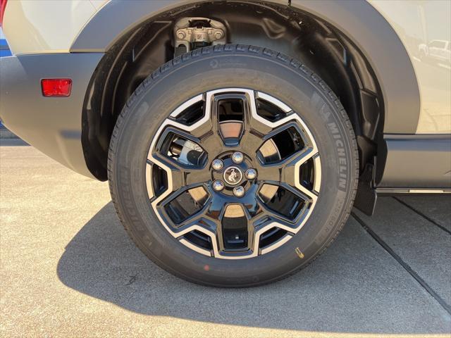 new 2025 Ford Bronco Sport car, priced at $38,084
