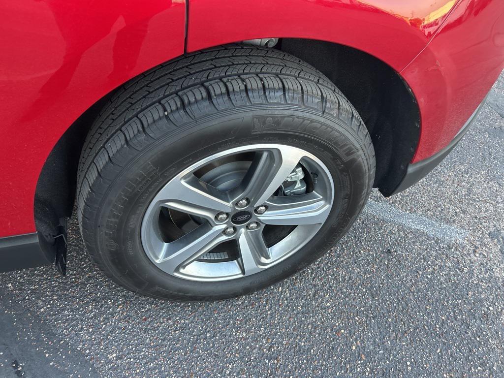 used 2024 Ford Edge car, priced at $29,977