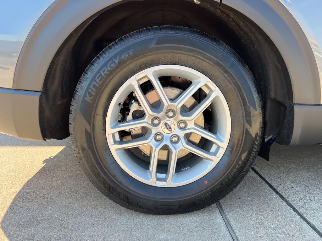 new 2025 Ford Explorer car, priced at $44,964